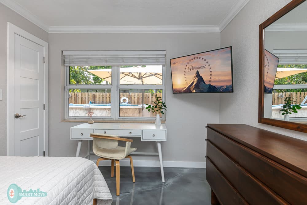 Welcome to Laudy – Stylish 5BR/3BA Fort Lauderdale Private Home Retreat