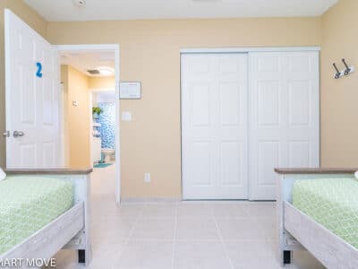 Island Breeze - 3 Bed & 2 Bath | Student-Friendly Crew Housing - 4 Units