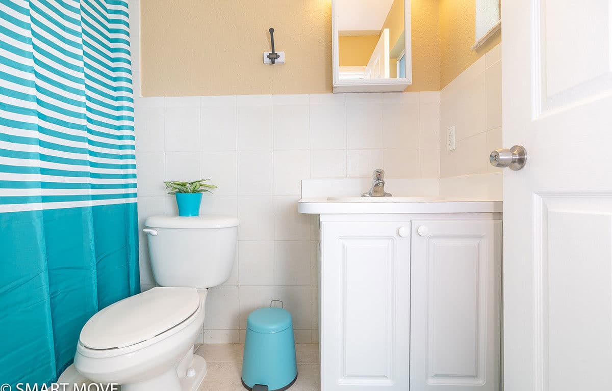 Island Breeze - 3 Bed & 2 Bath | Student-Friendly Crew Housing - 4 Units