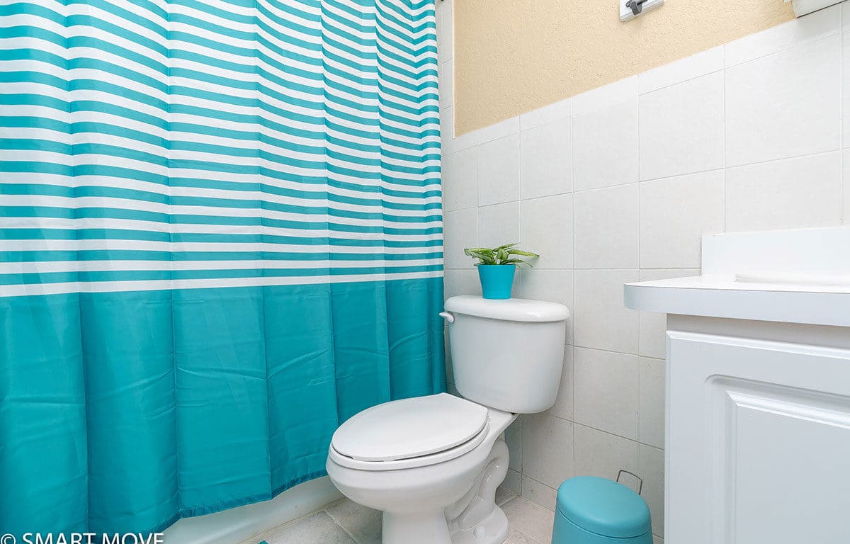 Island Breeze - 3 Bed & 2 Bath | Student-Friendly Crew Housing - 4 Units