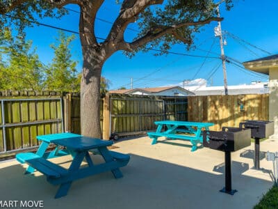 Island Breeze - 3 Bed & 2 Bath | Student-Friendly Crew Housing - 4 Units
