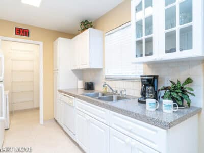 Island Breeze - 3 Bed & 2 Bath | Student-Friendly Crew Housing - 4 Units