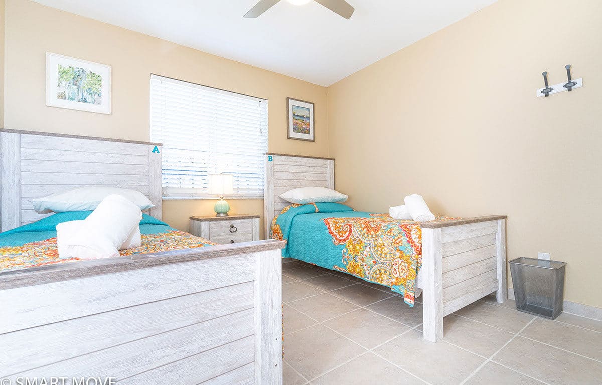 Island Breeze - 3 Bed & 2 Bath | Student-Friendly Crew Housing - 4 Units
