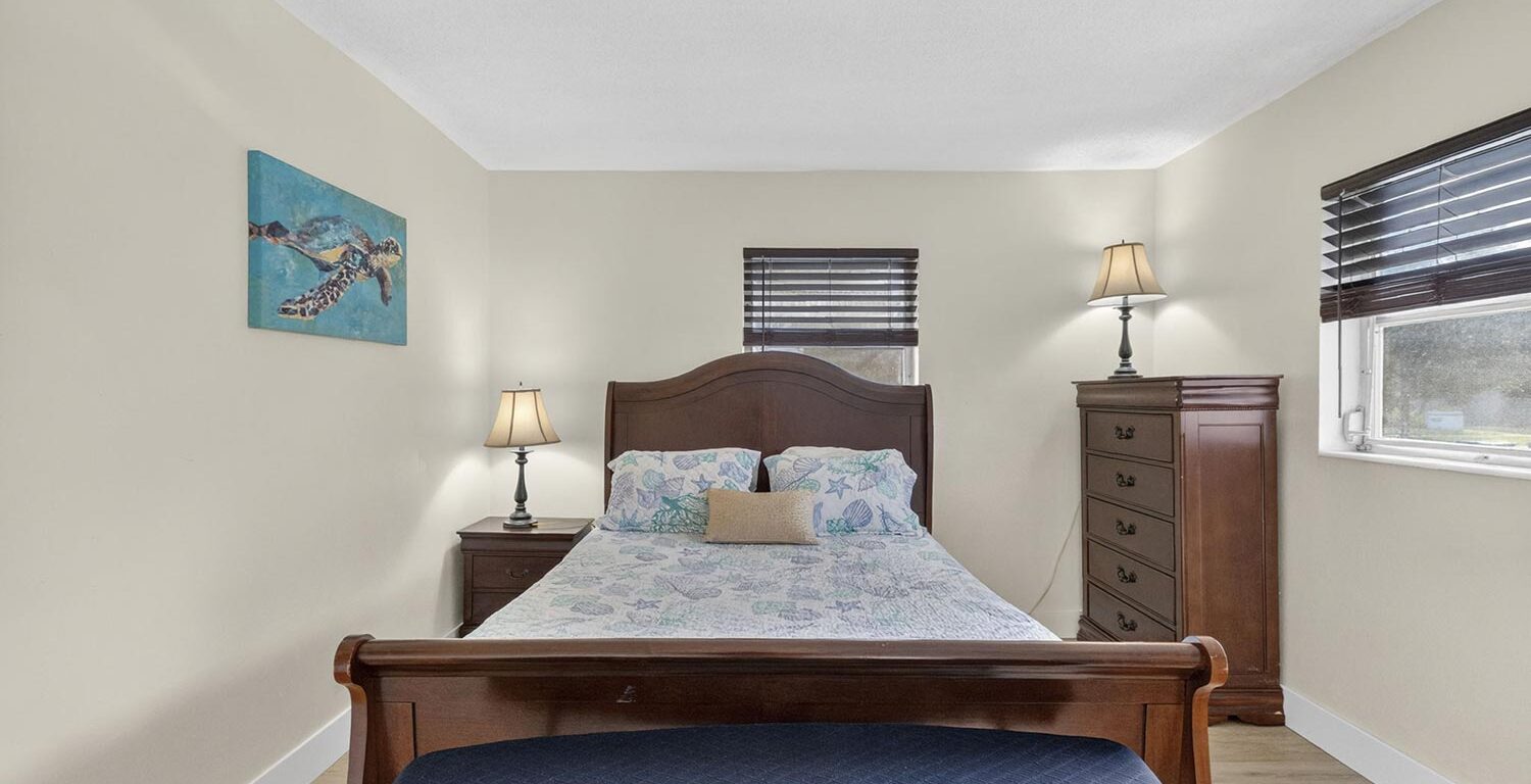 One Palm - Contemporary 1 Bed / 1 Bath Short-Term Apartment