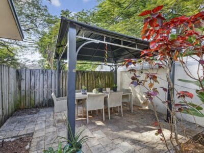 One Palm - Contemporary 1 Bed / 1 Bath Short-Term Apartment