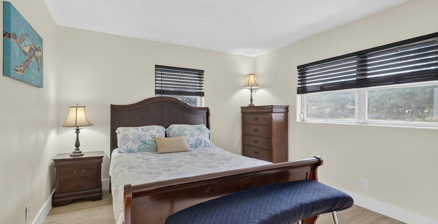 One Palm - Contemporary 1 Bed / 1 Bath Short-Term Apartment